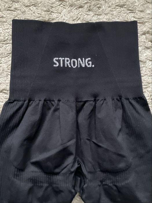 Nowe modelujące legginsy bezszwowe black push up strong point XS/S