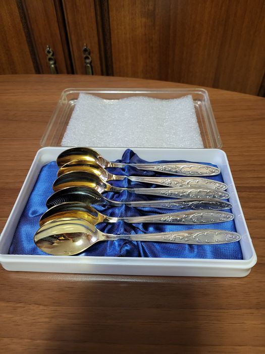 Новый набор,родная пластиковая коробка.Вилки мельхиор б/у 6шт.480грн