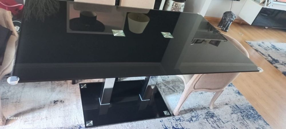 Mesa de jantar preta