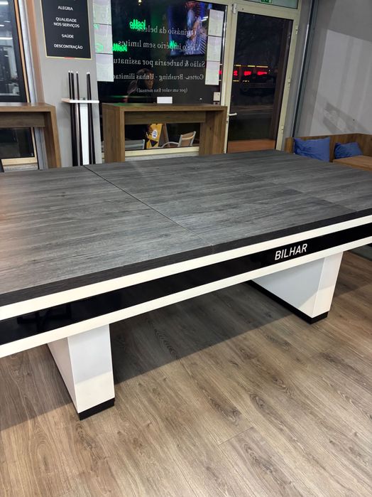 Vendo bilhar preto e branco/mesa de jantar