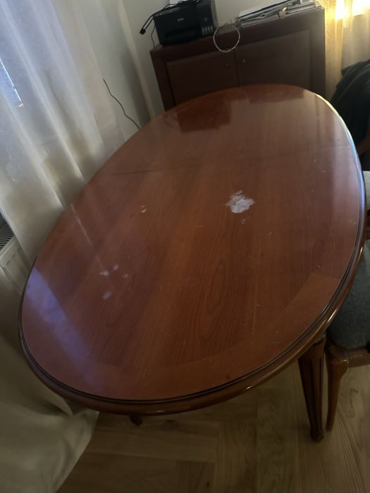 Stół z drzewa wiśniowego