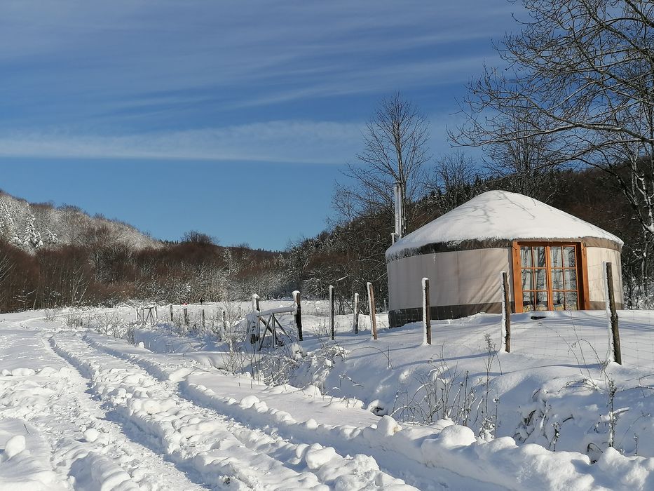 Jurta Całoroczna, BESKIDY, KOMINEK, noclegi w górach