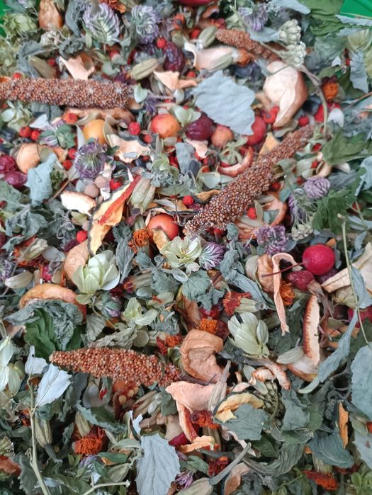 Копошилка для птиц и грызунов