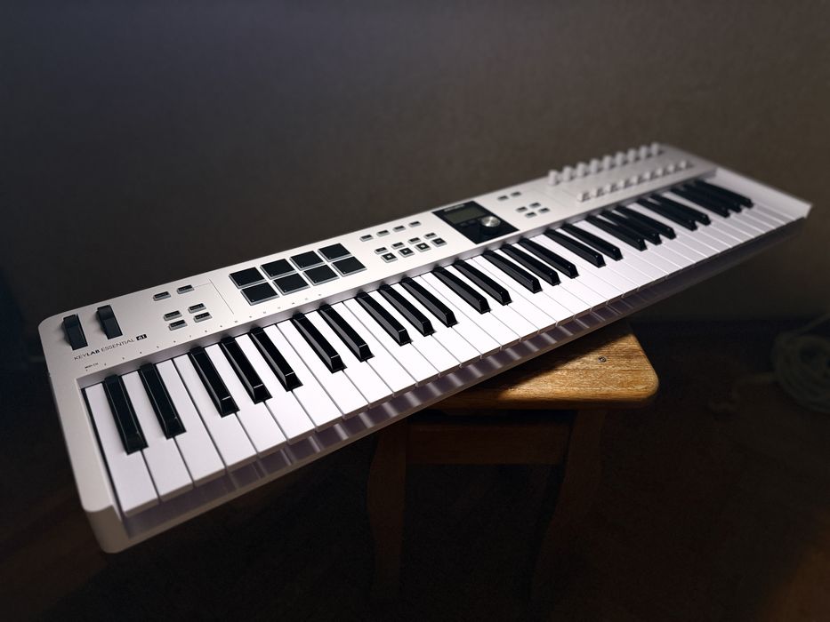 Midi-клавіатура Arturia Keylab Essential 61 mk3