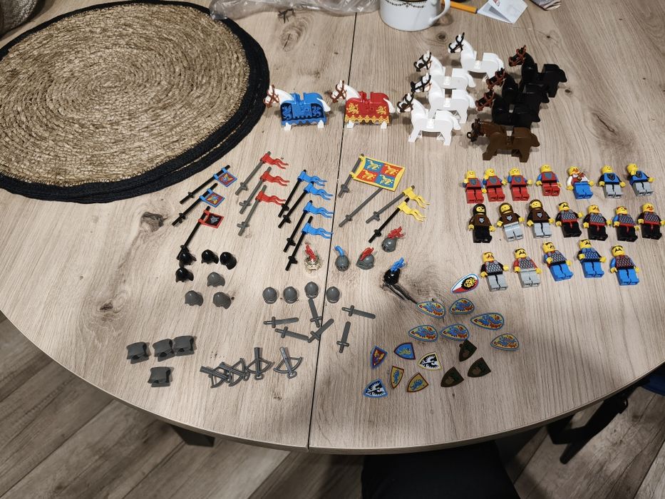 Duży zestaw figurek rycerzy LEGO lata dziewiedziesiąte