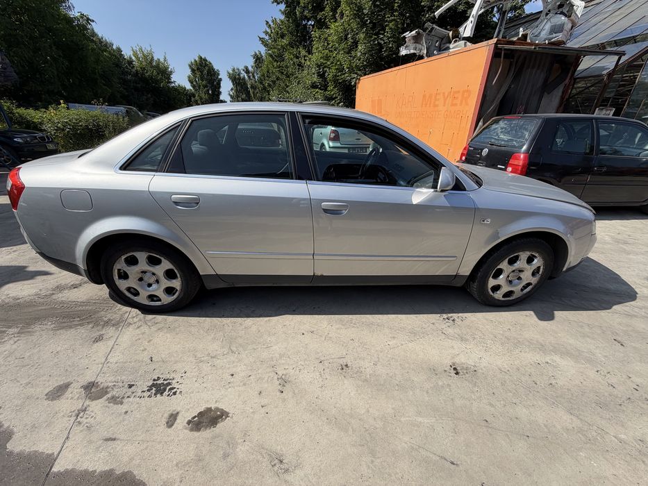 Drzwi Audi A4 B6 LY7W prawy przód tył  Audi A4B6 poszycie
