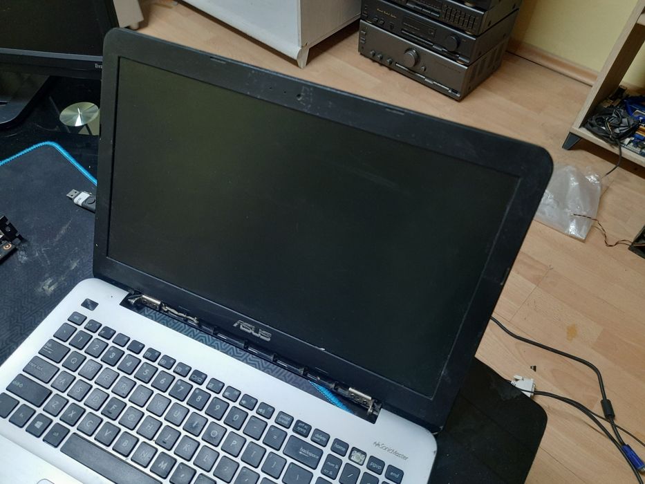 Laptop asus X555lj-x0182t  Stan nieznany beż zasilacza  i