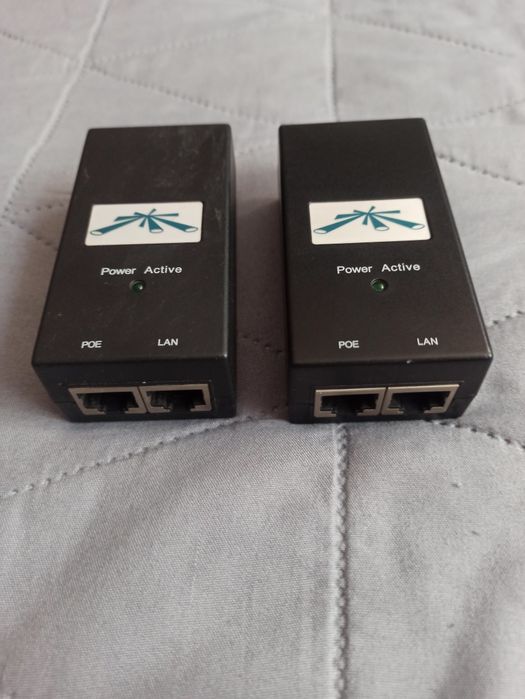 Dwa zasilacze  Ubiquiti model GP-A240-050
