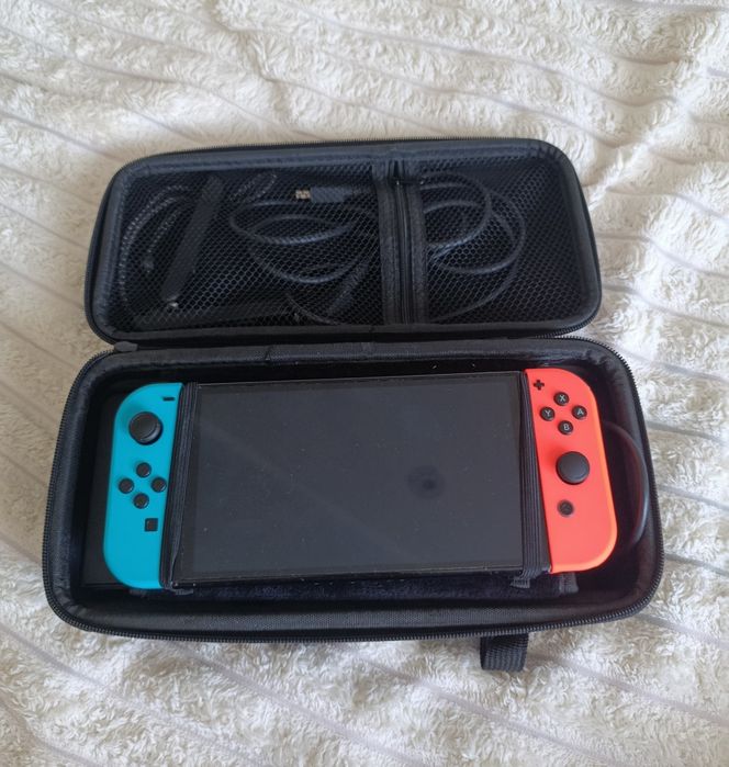 Nintendo Switch OLED + 64GB (купа ігор)
