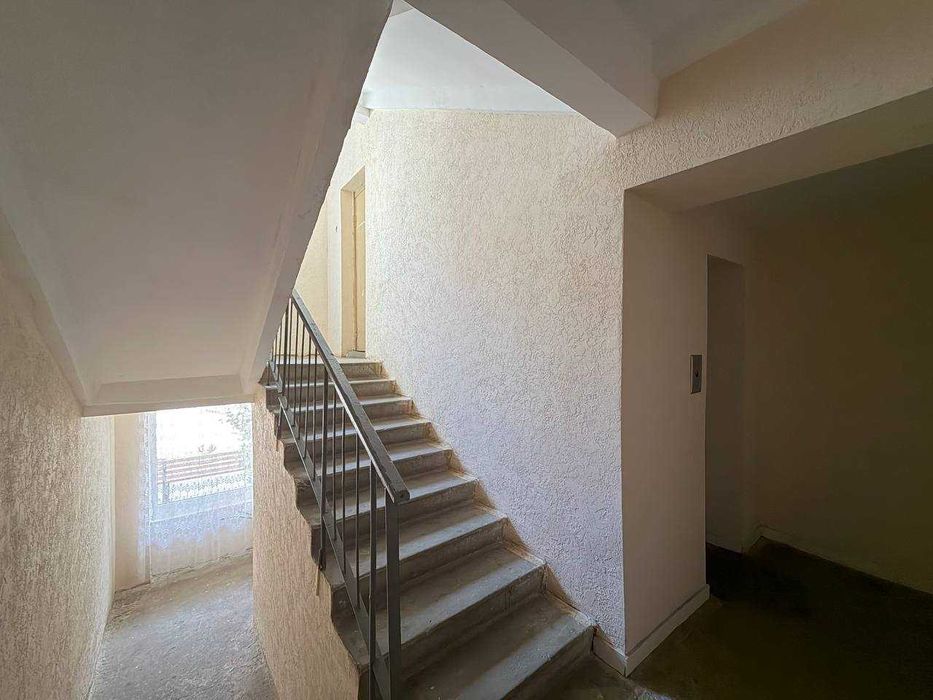 2 кім вторинка в хорошому житловому стані