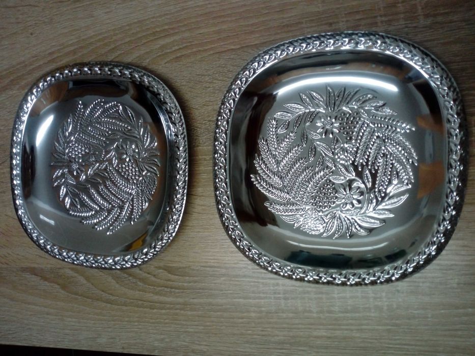 Peças em Inox: Travessas; cafeteira; açucareiro; molheira; etc...