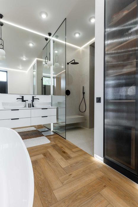 Крайній будинок черги! З оздобленням, ділянкою, меблями та технікою!