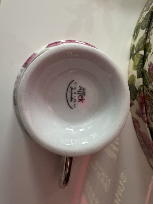 Zestaw filizanek ze spodkami w pudelku Affek