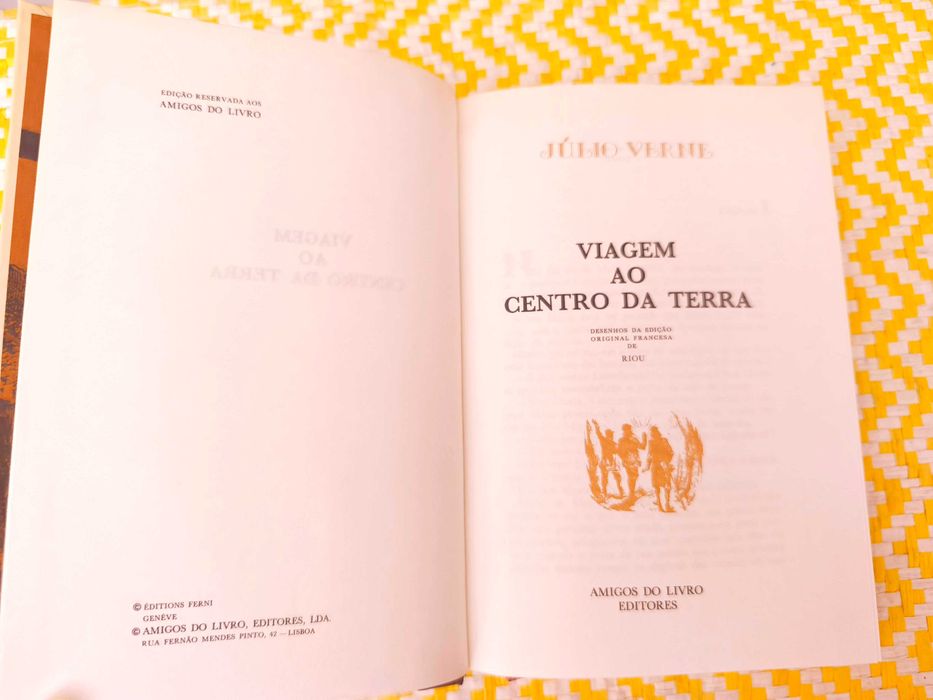 Viagem ao centro da terra
Júlio Verne