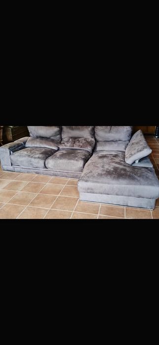 Sofá com chaise longue