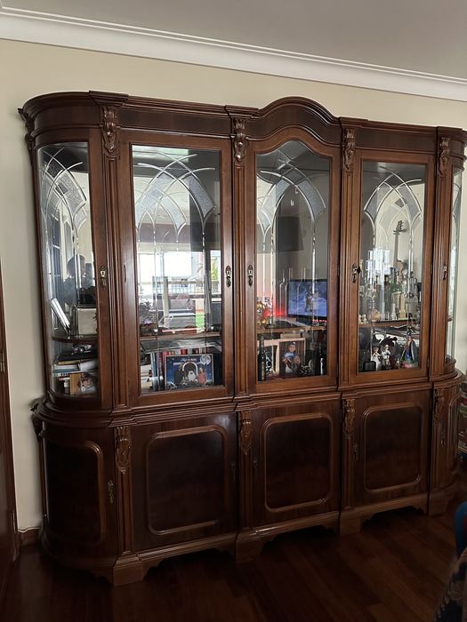 Móvel sala com cristaleira