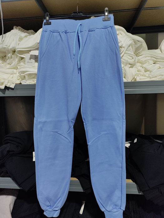 Calça cardada 5,50 Euros.                        Só para REVENDA