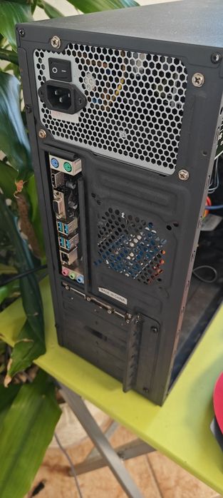 Torre AMD Ryzen 5 2600X