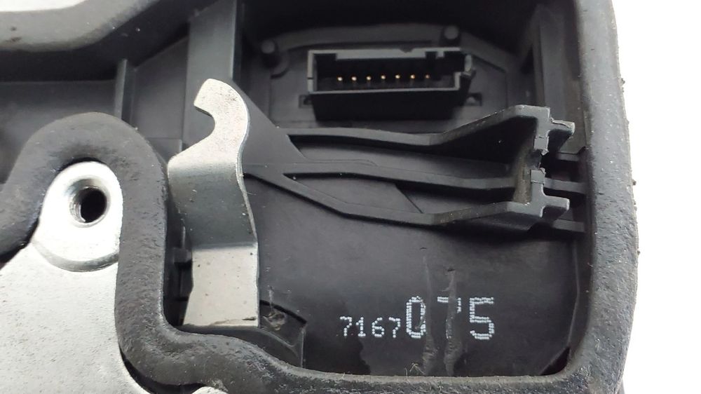 Fechadura / fecho porta trás esquerdo BMW 5 (E60)