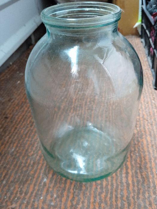 Продам скляні банки.