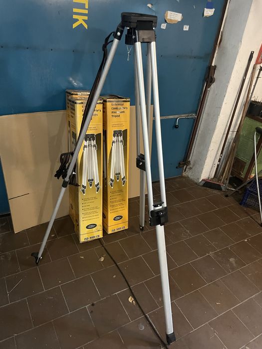 Statyw geodezyjny niwelatora