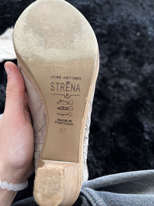 Botas Strena cano medio em excelente estado