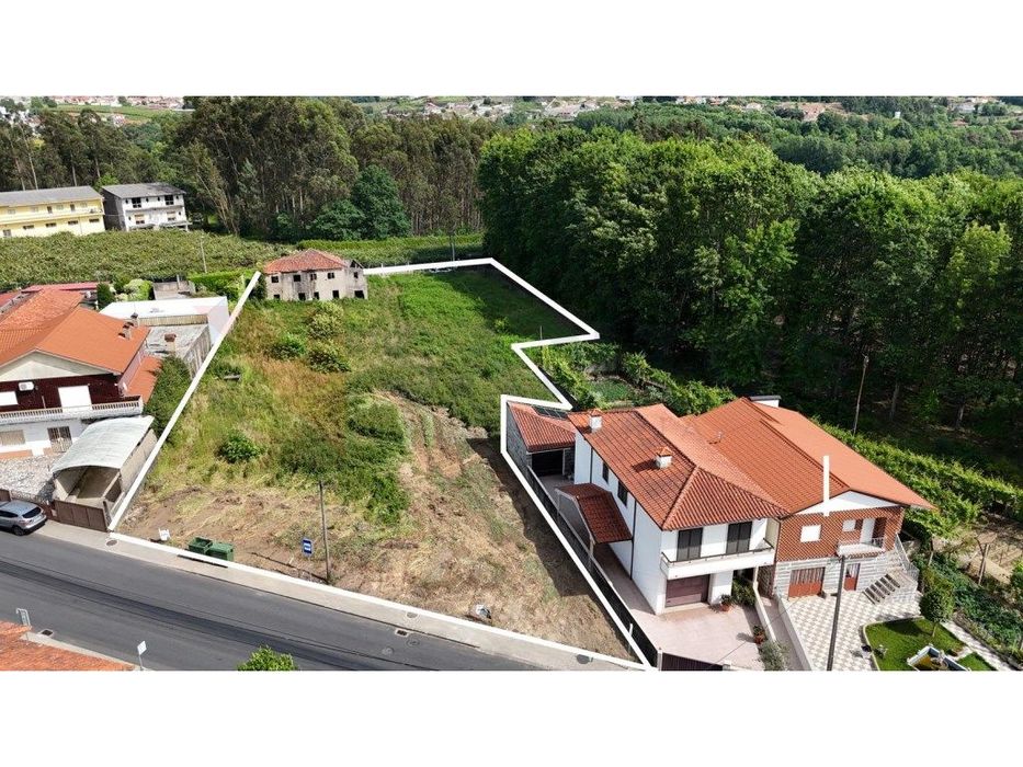 Casa para Restauro + Terreno | 3200m²