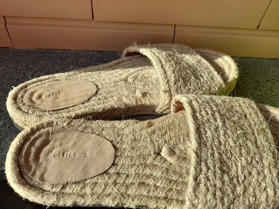 Sandálias Tetties, calças fato de treino Desportivo das Aves