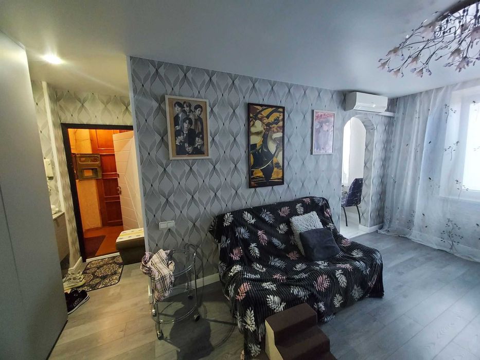 Продам 3х комнатную квартиру. Салтовка метро Студенческая.