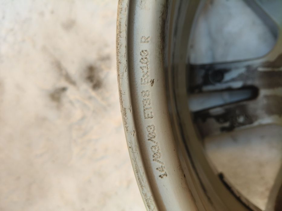 Диски R16 5 100  4шт