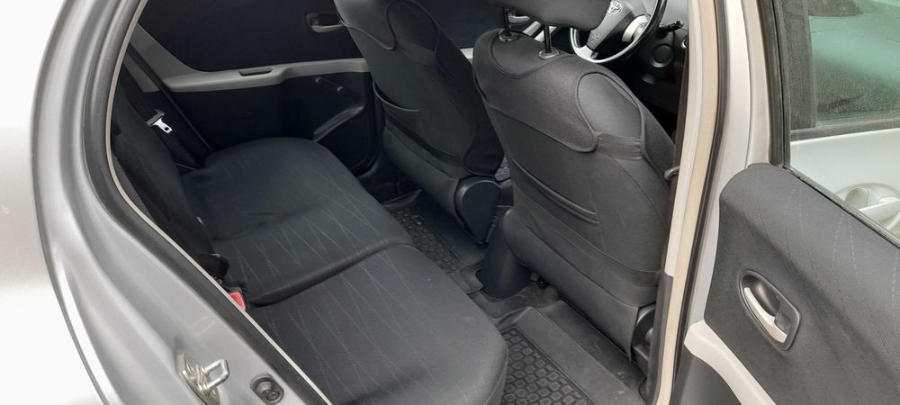 Тойота Ярис 2006г на автомате от первого владельца