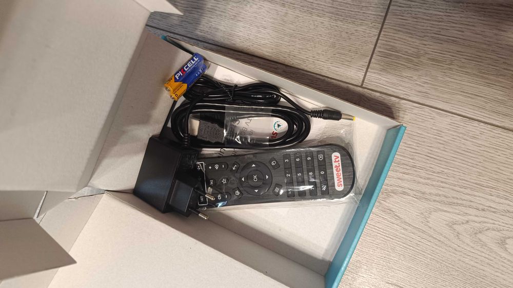 Смарт тв-приставка iNext TV5 SWEET.TV BOX 2 Ultra HD