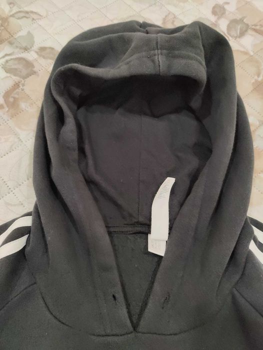 Hoddie Adidas tam. L em excelente estado
