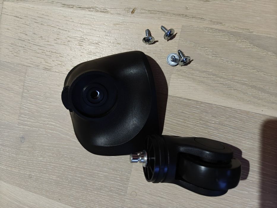 Nowe kółko do walizki