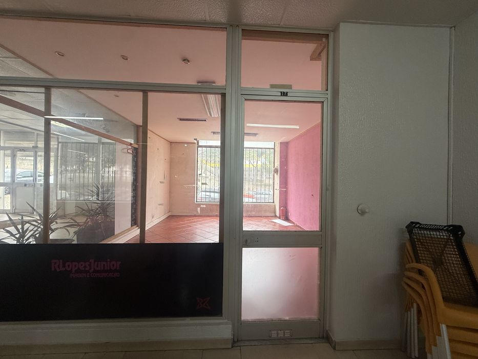 Loja para arrendar centro comercial