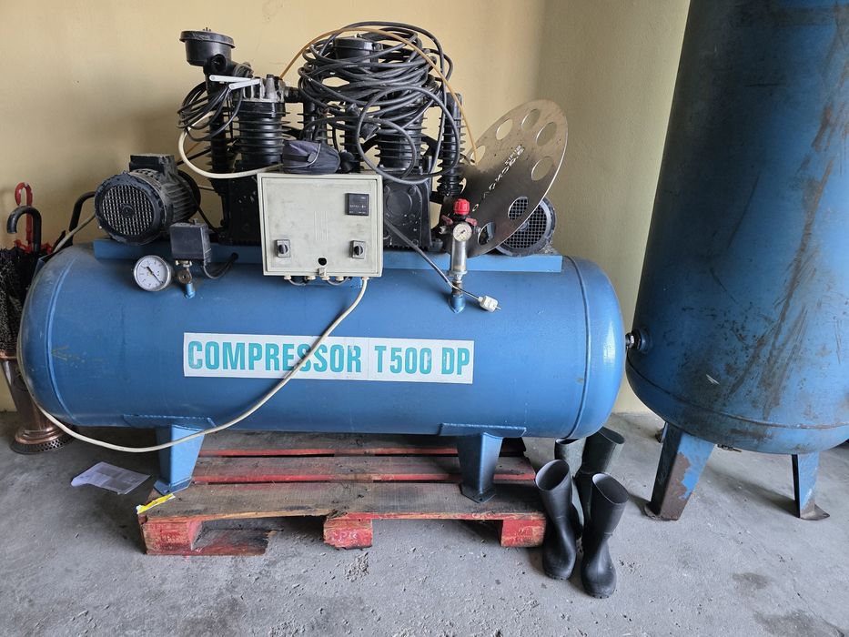 Vende  compressor e depósitos