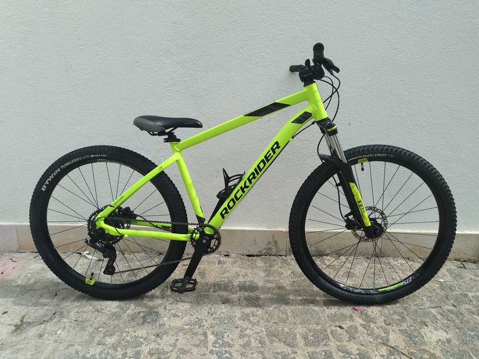 bicicleta BTT Decathlon Btwin Rockrider ST530