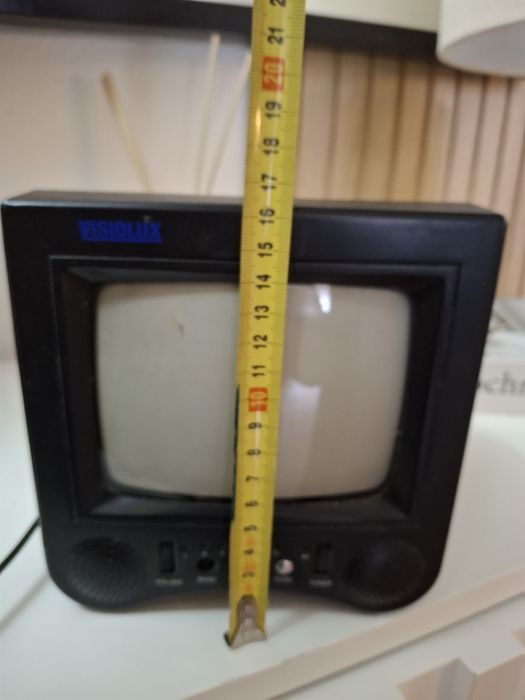 Mini tv antiga  usada