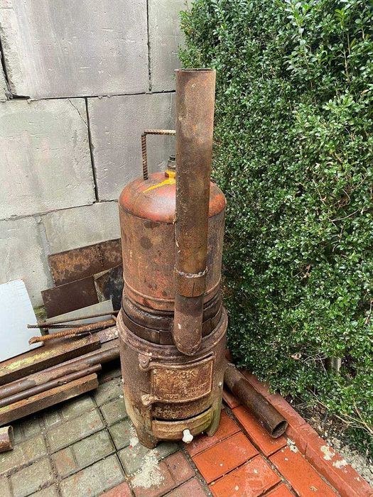 Продається металева піч-буржуйка. Буржуйка з димоходом для опалення!