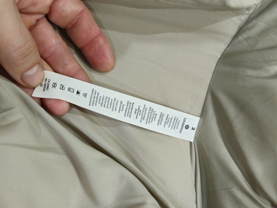 Куртка жіноча  Lululemon Wunder Puff