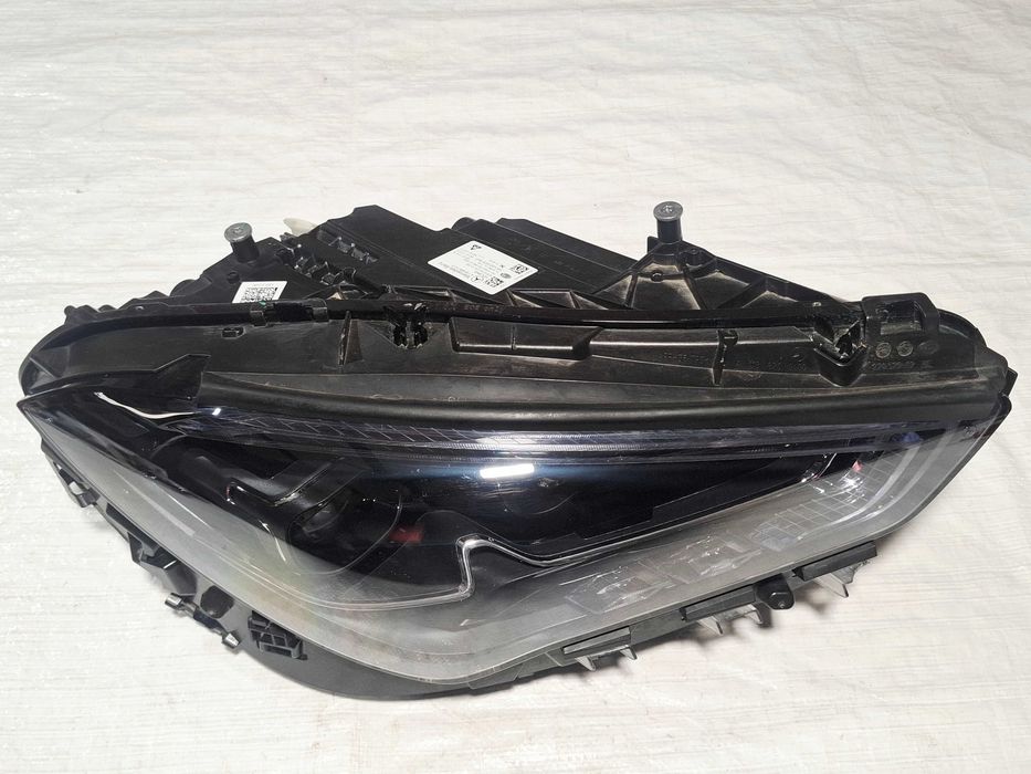 lampa przód przednia prawa mercedes cla ii 2 a118 w118 lift multibeam 2023-2025 a1189061401 cała ladna nie uszkodzona