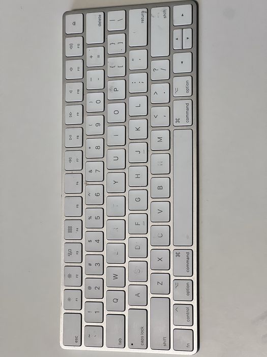 Клавіатура Apple A1644