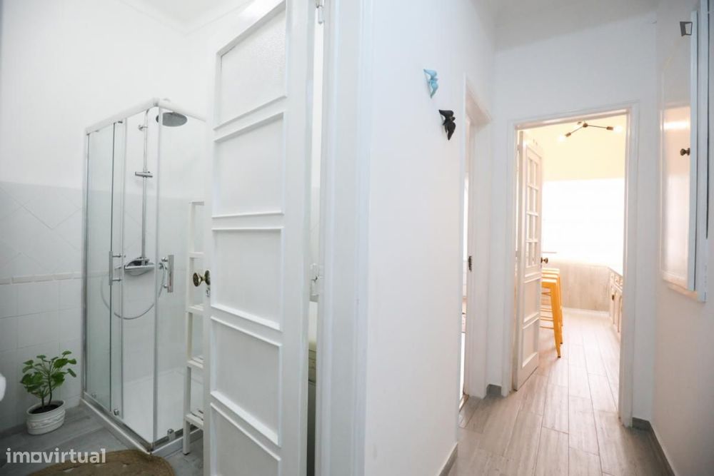 Quarto - localizado em Ajuda Lisbon
