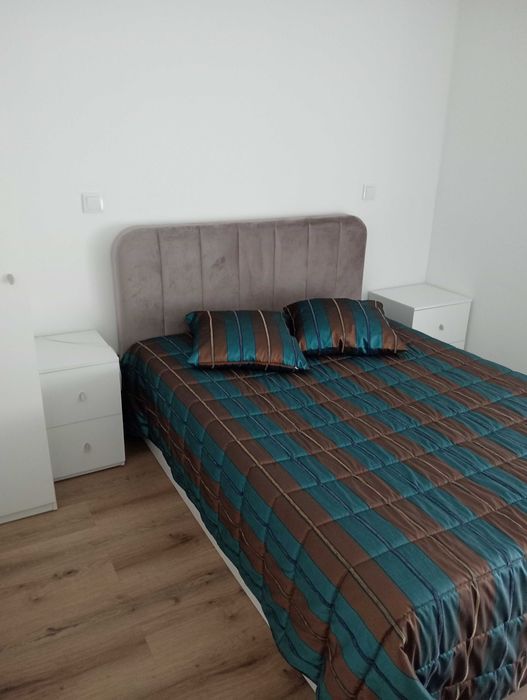 Aluga-se apartamento