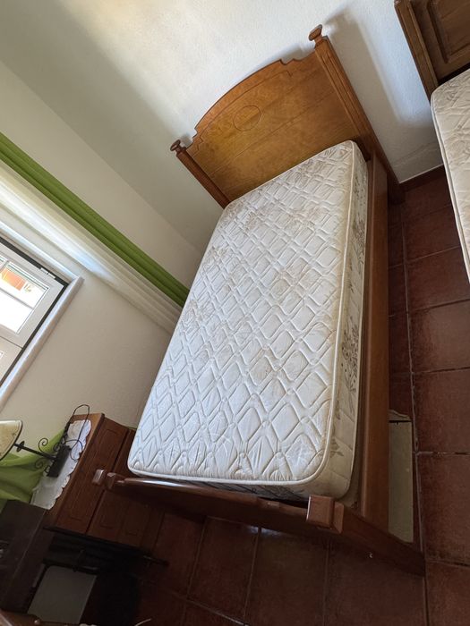 Camas de solteiro com colchão