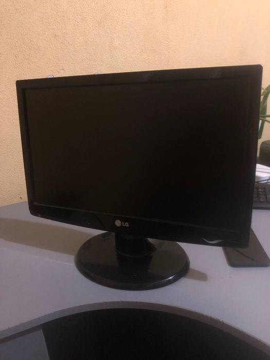 Монитор LG Flatron W1943SE 19”