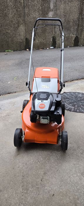 Corta-Relva a Gasolina STIHL RM248 T - NOVO c/ Garantia