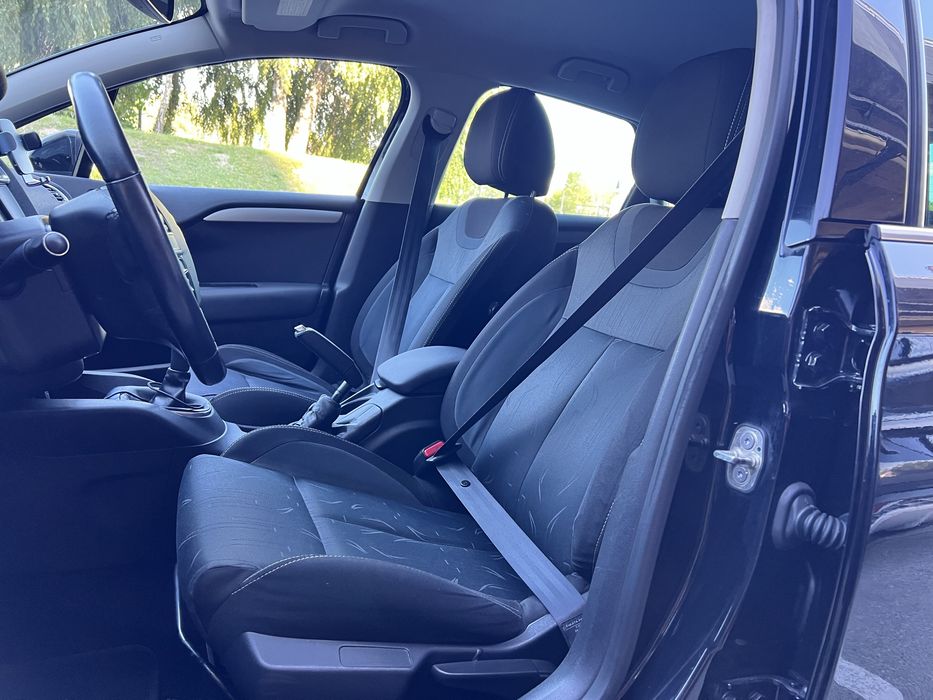 Citroen c4 2011 рік 1.6 бензин