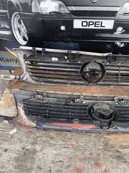 Решітка опель астра ф