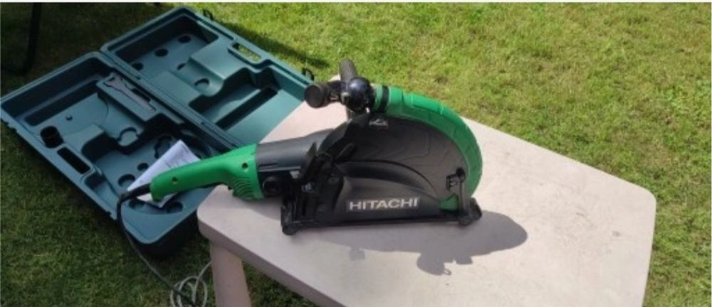 Przecinarka do betonu Hitachi CM9SR